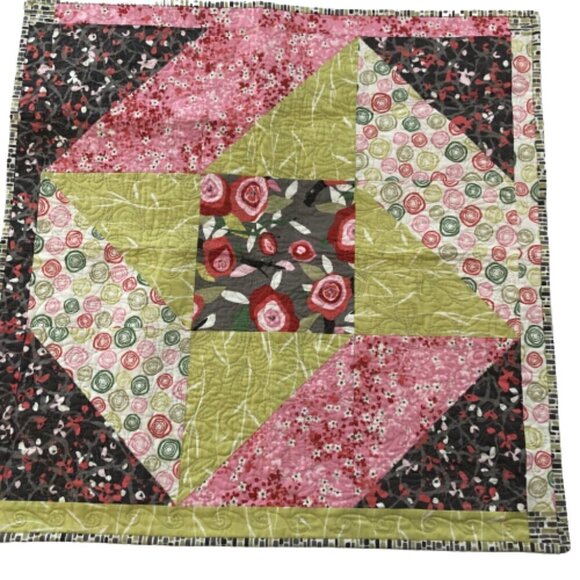 Handmade Table Runner Floral Homemade 29.5"x29.5" #716-2 - Picture 1 of 5